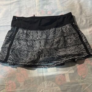 Lululemon Athletica Black and White Mini Skirt